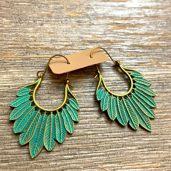 Jewelry - 5/$10❤️❤️❤️New Teal & Coppertoned Metal Alloy Feather Earrings